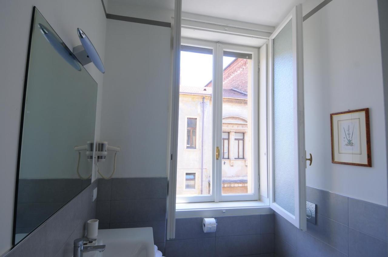 B&B Cangrande Di Danese-Viviani Verona Buitenkant foto