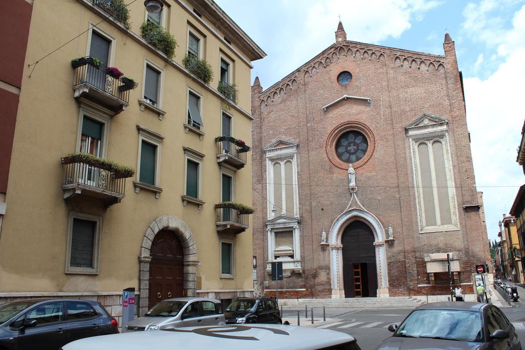 B&B Cangrande Di Danese-Viviani Verona Buitenkant foto