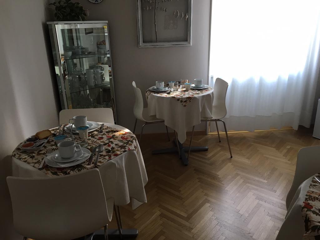 B&B Cangrande Di Danese-Viviani Verona Buitenkant foto