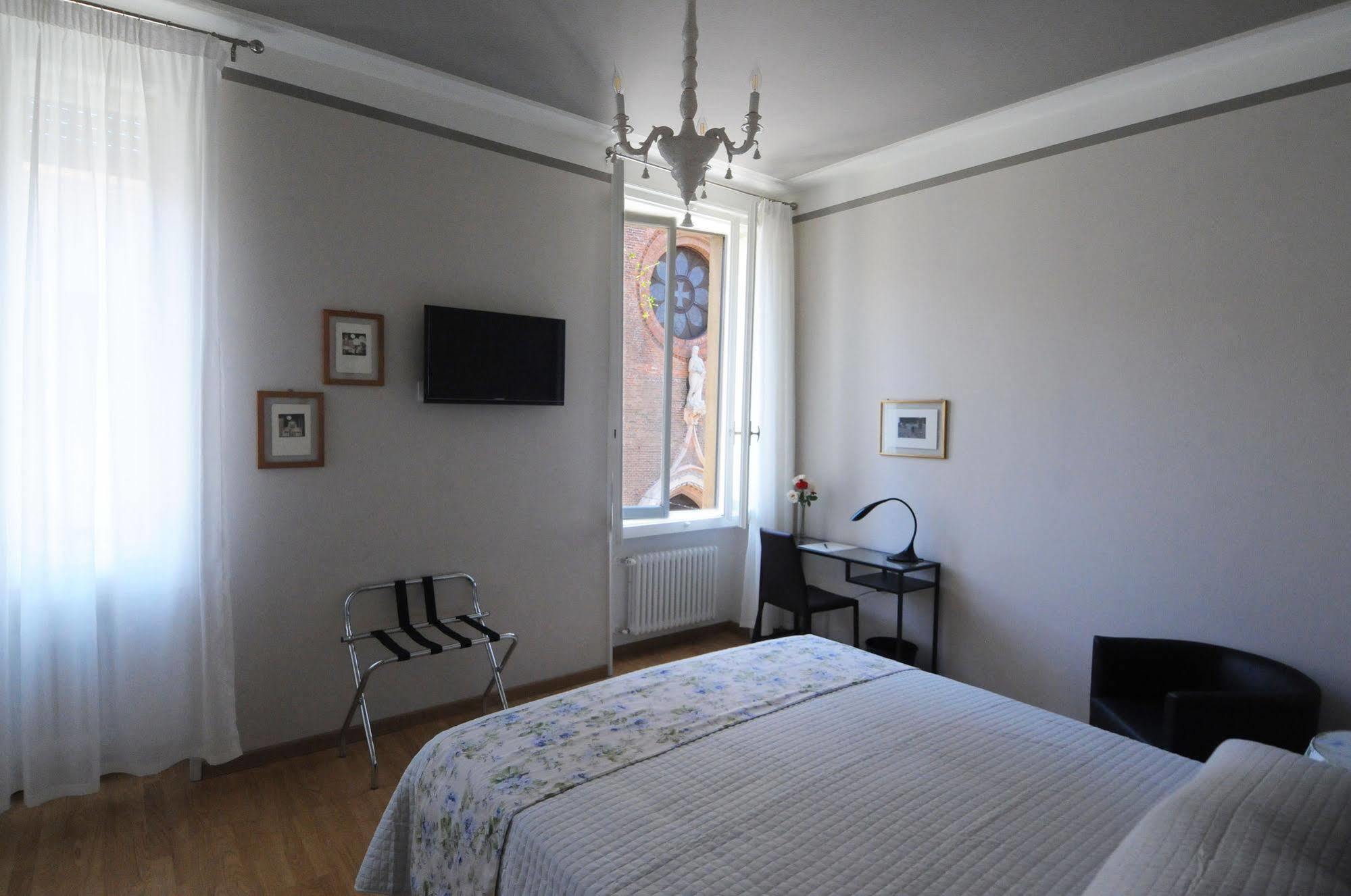 B&B Cangrande Di Danese-Viviani Verona Buitenkant foto